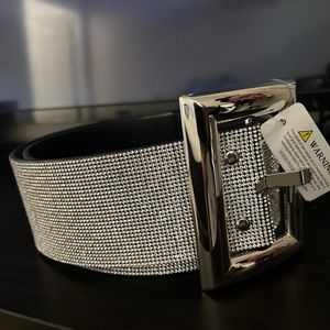 Sparkly belt love itt